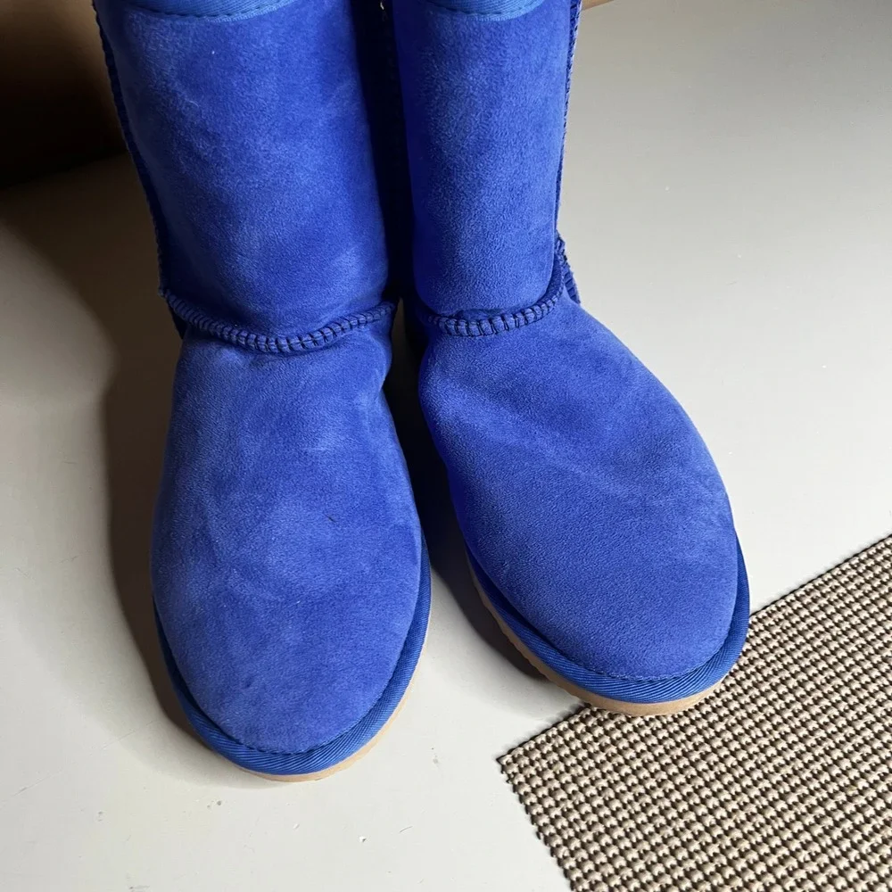 UGG Australian Boots Classic Short Electric Blue Sheepskin Suede Womens 10
